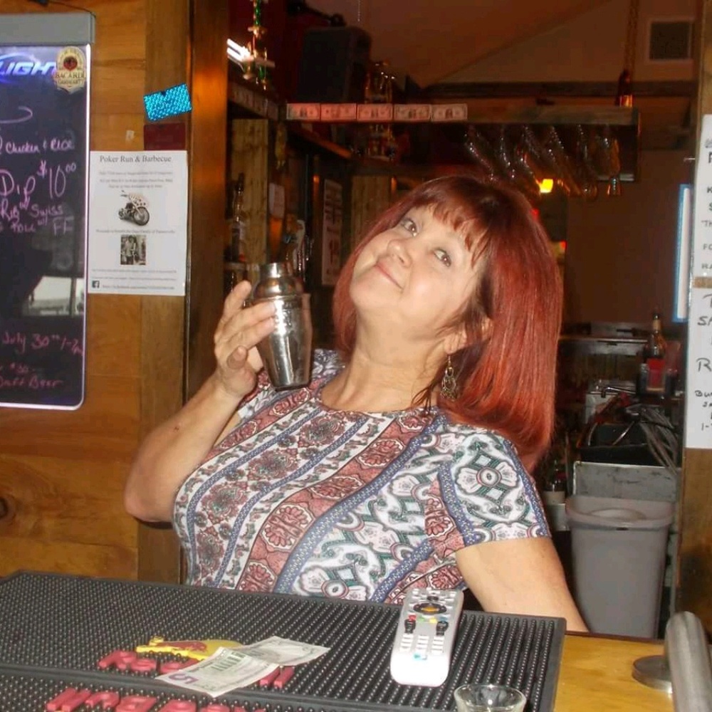 Meet your Posher, Gloria